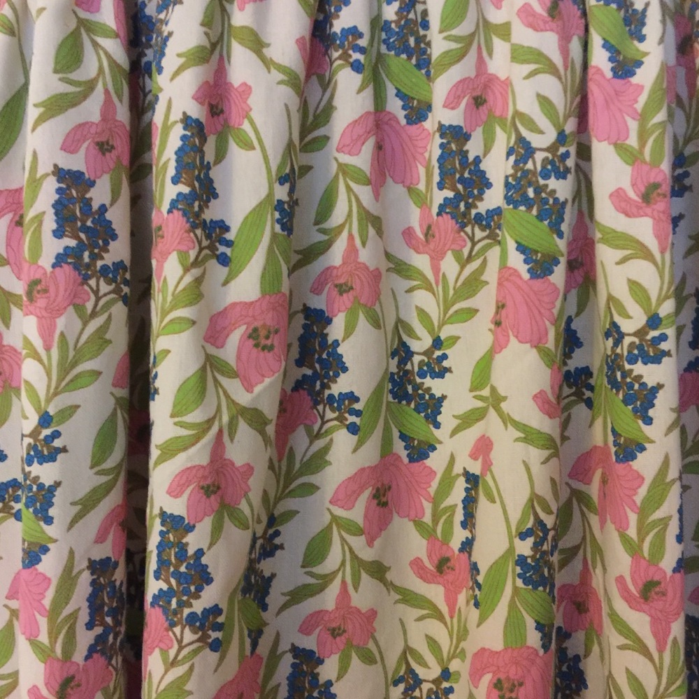 BLU PEPPER FLORAL SLEEVELESS TOP - Picture 4 of 10